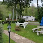 Mobil-home Avec Terrasse - 4 Pers. - Api-1-52-2034 * La Tour-dʼAuvergne