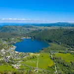 Mobil-home Avec Terrasse - 4 Pers. - Api-1-52-2034 * La Tour-dʼAuvergne