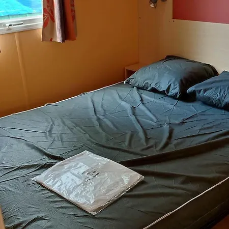 Mobil-home Avec Terrasse - 4 Pers. - Api-1-52-2034 Campsite La Tour-d'Auvergne