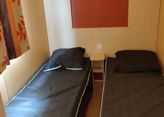 Mobil-home Avec Terrasse - 4 Pers. - Api-1-52-2034 Campsite