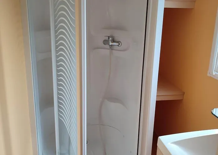 Mobil-home Avec Terrasse - 4 Pers. - Api-1-52-2034 *